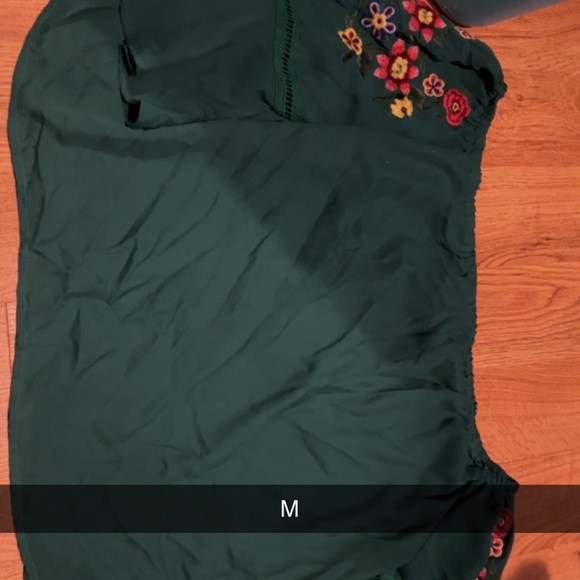 Clothes - Picture 13 of 16